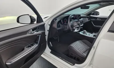 Kia Stinger 2023, 39492 км, за 19735.08 USD - фото 10