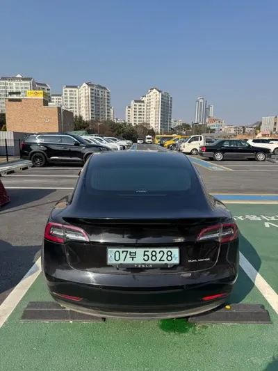 Tesla Model 3 2020, 122000 км, за 20349.22 USD