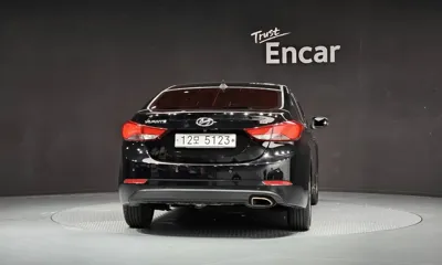 Hyundai Avante 2016, 82719 км, за 5407.17 USD