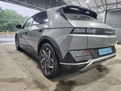 Hyundai Ioniq5 2023, 42600 км, за 5081.44 USD