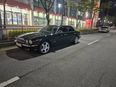 Jaguar XJ 2005, 170000 км, за 9686.01 USD