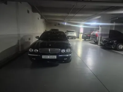 Jaguar XJ 2005, 170000 км, за 9686.01 USD