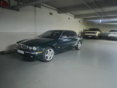 Jaguar XJ 2005, 170000 км, за 9686.01 USD