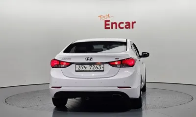 Hyundai Avante 2015, 146734 км, за 4485.47 USD