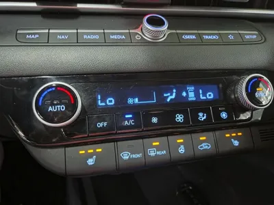 Hyundai Avante 2022, 113400 км, за 6494.18 USD - фото 18