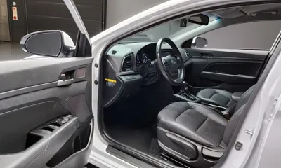 Hyundai Avante 2018, 125060 км, за 5827.81 USD - фото 11