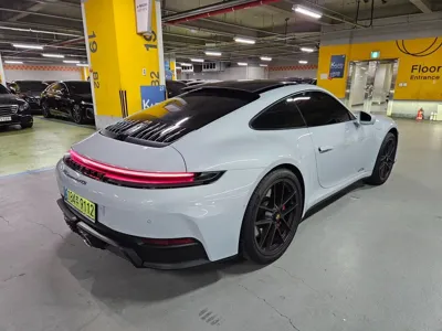 Porsche 911 2026, 6000 км, за 170544.8 USD