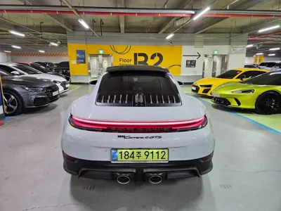 Porsche 911 2026, 6000 км, за 170544.8 USD