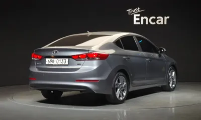 Hyundai Avante 2017, 132906 км, за 5185.77 USD