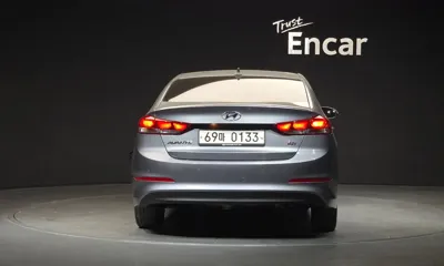 Hyundai Avante 2017, 132906 км, за 5185.77 USD