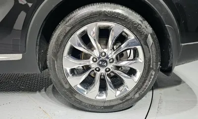 Kia Sorento 2019, 106363 км, за 11891.86 USD