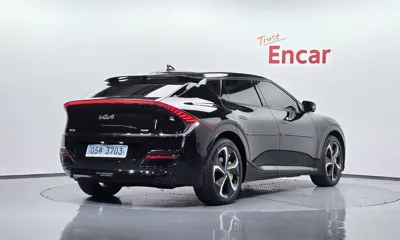Kia EV6 2022, 47717 км, за 25272.42 USD