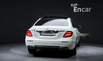 Mercedes-Benz E-Class 2019, 75275 км, за 16345.02 USD