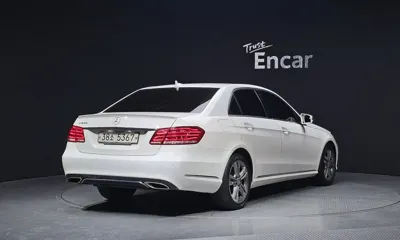 Mercedes-Benz E-Class 2014, 140989 км, за 6408.99 USD