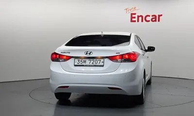 Hyundai Avante 2013, 75129 км, за 3872.92 USD