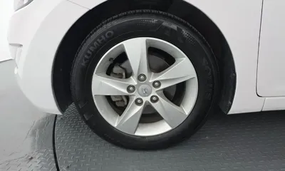 Hyundai Avante 2013, 75129 км, за 3872.92 USD