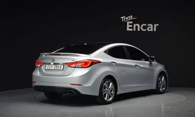 Hyundai Avante 2016, 121924 км, за 4037.25 USD