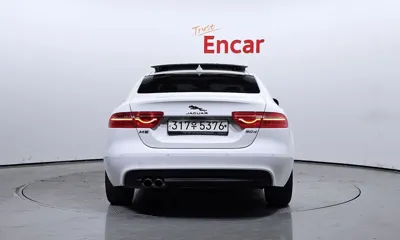 Jaguar XE 2019, 59664 км, за 4591.43 USD