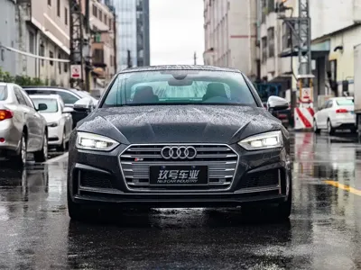 Audi S5 2018, 66000 км, за 27662.79 USD