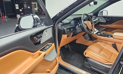 Lincoln Aviator 2022, 25580 км, за 34886.02 USD - фото 11