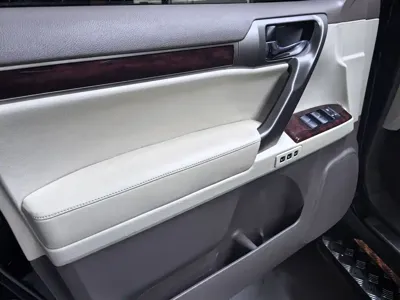 Lexus GX 2011, 140000 км, за 26419.65 USD