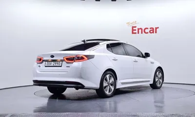Kia K5 2015, 118037 км, за 5894.03 USD