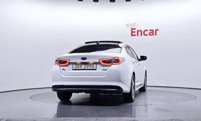Kia K5 2015, 118037 км, за 5894.03 USD