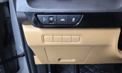 Kia Canival 2023, 81363 км, за 19963 USD - фото 17