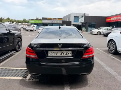 Hyundai Equus 2013, 71264 км, за 5579.62 USD