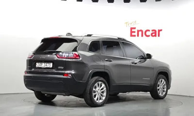 Jeep Cherokee 2019, 100193 км, за 7862.57 USD