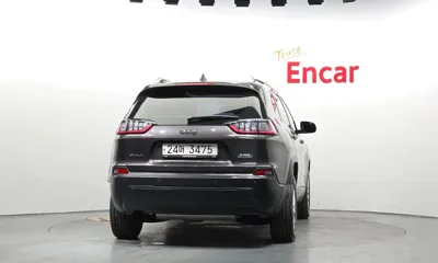 Jeep Cherokee 2019, 100193 км, за 7862.57 USD