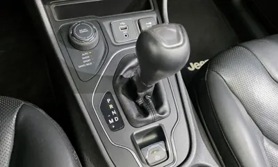 Jeep Cherokee 2019, 100193 км, за 7862.57 USD - фото 9