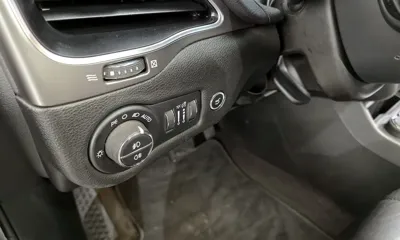 Jeep Cherokee 2019, 100193 км, за 7862.57 USD - фото 15