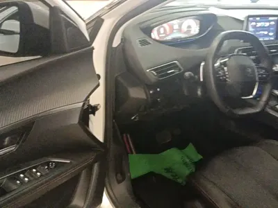 Peugeot 5008 2018, 87000 км, за 6778.77 USD - фото 16