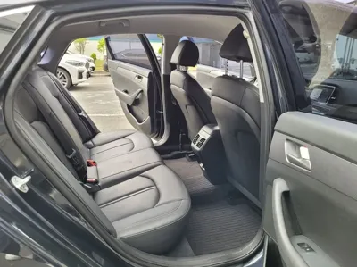 Hyundai Sonata 2018, 111555 км, за 5714.1 USD - фото 9