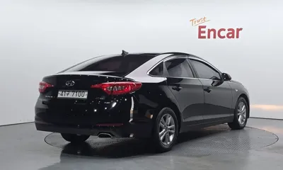 Hyundai Sonata 2015, 117446 км, за 2953.92 USD