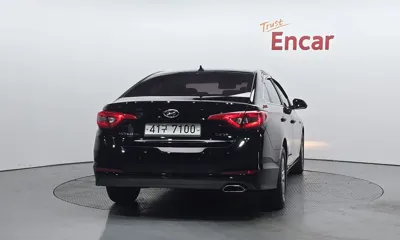 Hyundai Sonata 2015, 117446 км, за 2953.92 USD