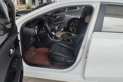Kia K3 2020, 65900 км, за 8783 USD - фото 12