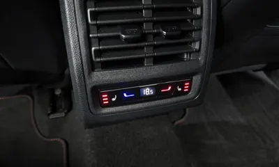 Volkswagen Golf 2026, 11918 км, за 29680.08 USD - фото 31
