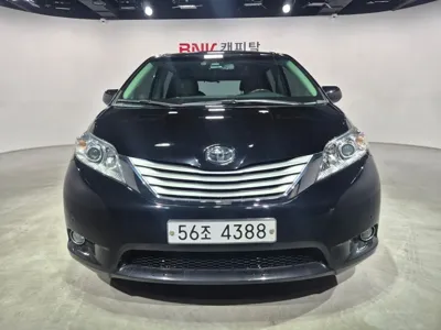 Toyota Sienna 2014, 117090 км, за 9051.24 USD