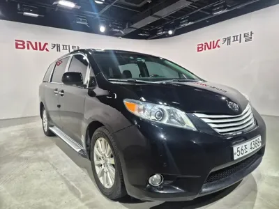 Toyota Sienna 2014, 117090 км, за 9051.24 USD