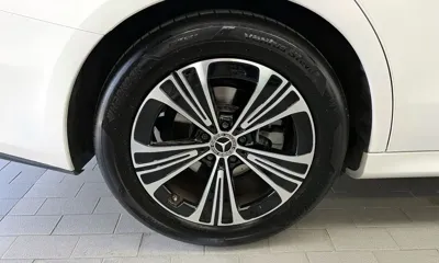 Mercedes-Benz E-Class 2025, 24415 км, за 38316.45 USD