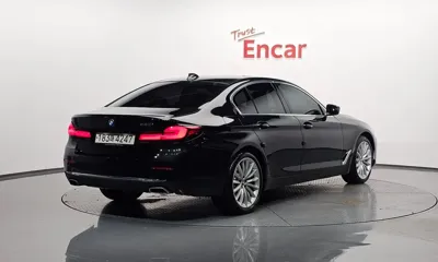 BMW 5-Series 2023, 21462 км, за 28179.18 USD