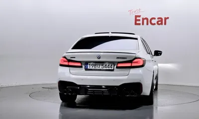BMW 5-Series 2023, 31254 км, за 34790.6 USD - фото 4