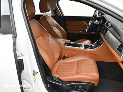 Jaguar XF 2018, 195824 км, за 4529.34 USD - фото 10