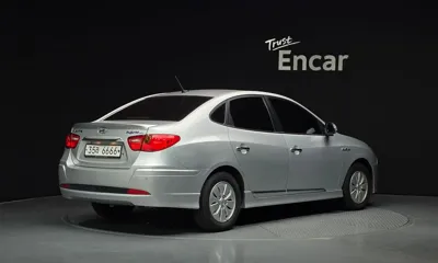 Hyundai Avante 2013, 218906 км, за 3284.29 USD