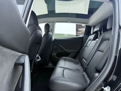 Tesla Model Y 2021, 30000 км, за 20864.81 USD - фото 7