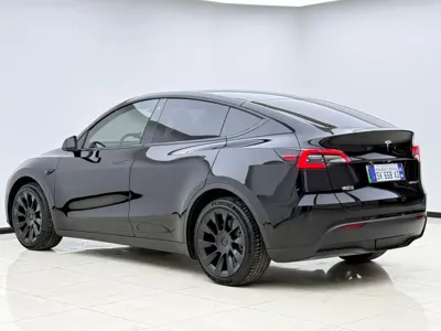 Tesla Model Y 2021, 30000 км, за 20864.81 USD - фото 19