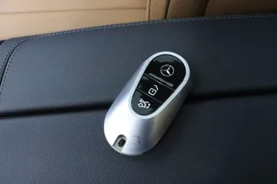 Mercedes-Benz E-Class 2025, 21300 км, за 46239 USD - фото 32