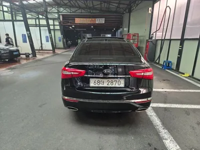 Kia K7 2014, 115107 км, за 4135.49 USD